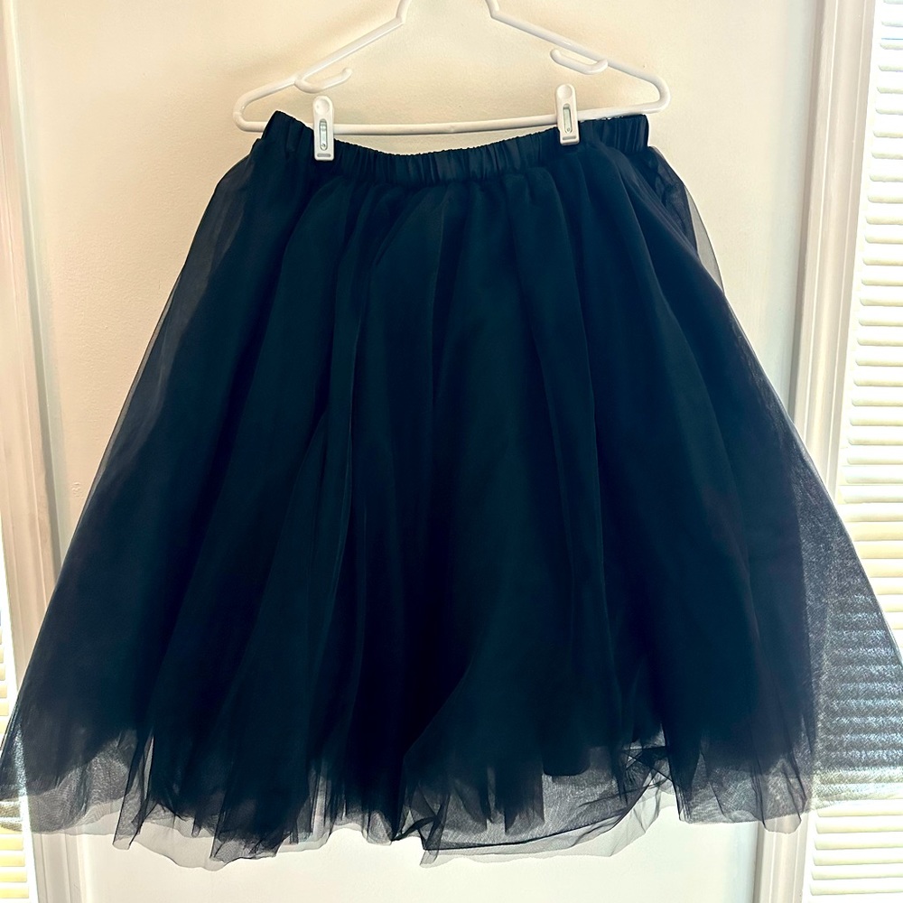 Women’s black tutu new with tags